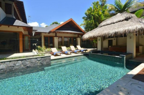 Cowrie House - Luxury 4 Bedroom Beachfront Home